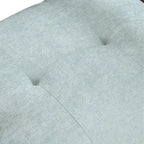 Fauteuil d'appoint moderne du milieu du siècle avec coussins moelleux, accoudoirs inclinés et cadre robuste en bois massif