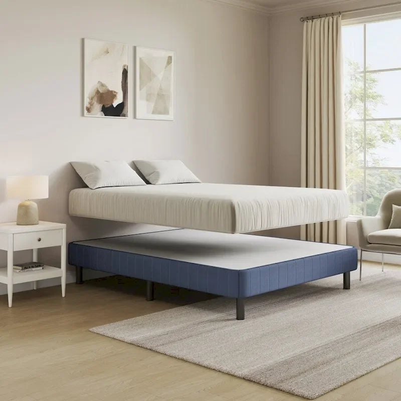 Cadre de lit très grand avec sommier tapissier renforcé et matelas à ressorts métalliques